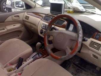 2001 Mitsubishi Lancer Cedia Images