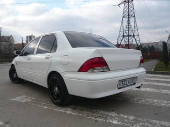 2001 Mitsubishi Lancer Cedia Photos