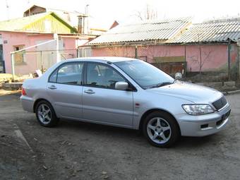 2001 Mitsubishi Lancer Cedia Images