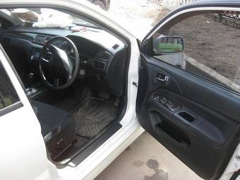 2001 Mitsubishi Lancer Cedia Pictures
