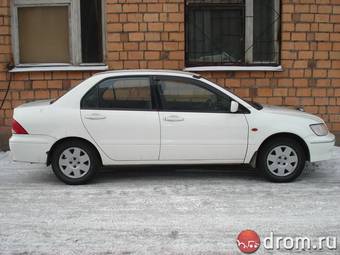 2001 Mitsubishi Lancer Cedia Photos