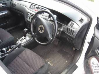 2001 Mitsubishi Lancer Cedia Photos