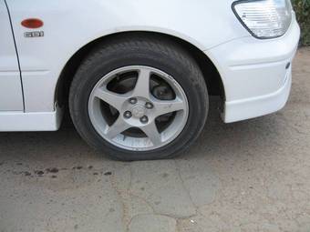 2001 Mitsubishi Lancer Cedia Pictures