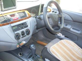 2001 Mitsubishi Lancer Cedia Pictures
