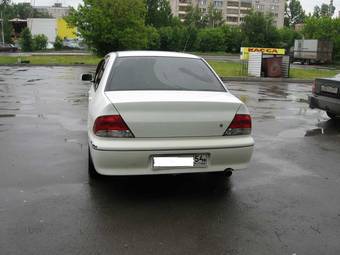 2001 Mitsubishi Lancer Cedia Pictures