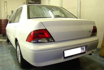 2001 Mitsubishi Lancer Cedia Photos