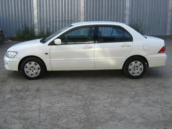 2001 Mitsubishi Lancer Cedia Pictures