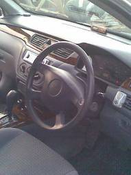 2001 Mitsubishi Lancer Cedia Pictures