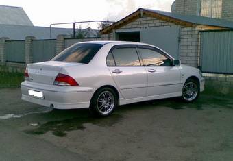 2001 Mitsubishi Lancer Cedia Photos