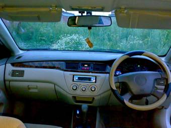 2001 Mitsubishi Lancer Cedia Images