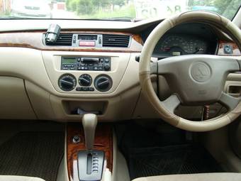 2001 Mitsubishi Lancer Cedia Pictures