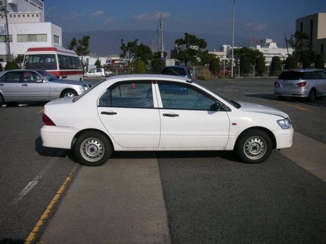 2002 Mitsubishi Lancer Cedia