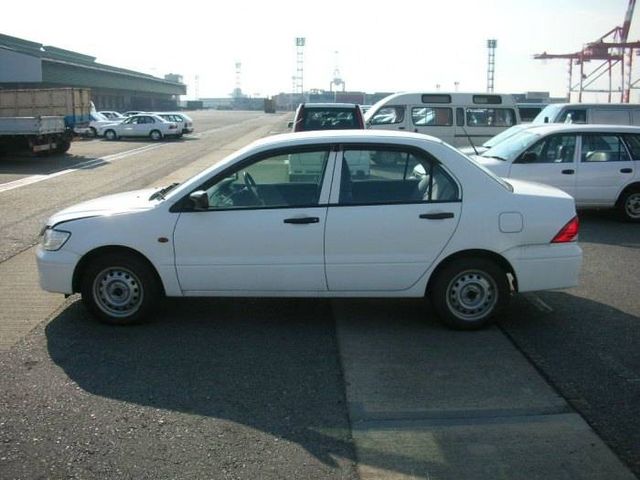 2002 Mitsubishi Lancer Cedia