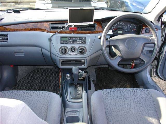 2002 Mitsubishi Lancer Cedia