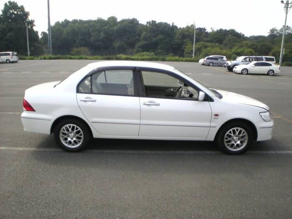 2002 Mitsubishi Lancer Cedia