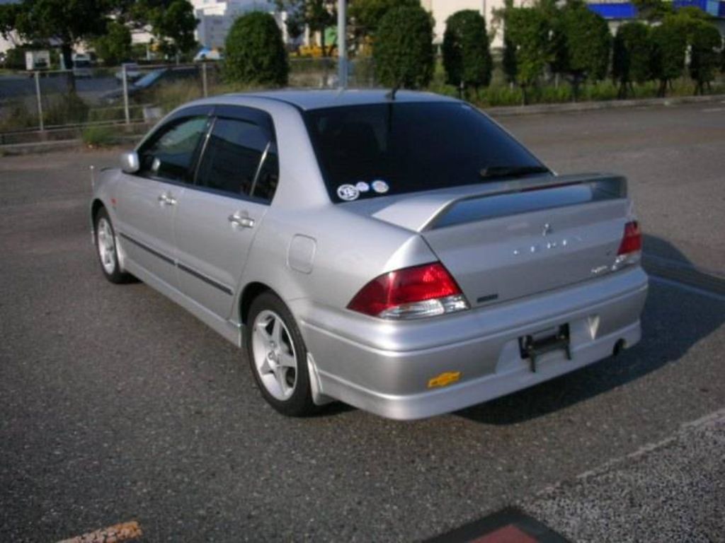 2002 Mitsubishi Lancer Cedia