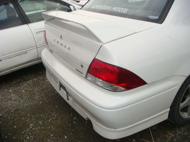 2002 Mitsubishi Lancer Cedia