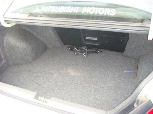 2002 Mitsubishi Lancer Cedia