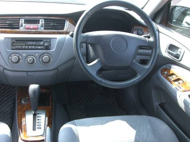 2002 Mitsubishi Lancer Cedia