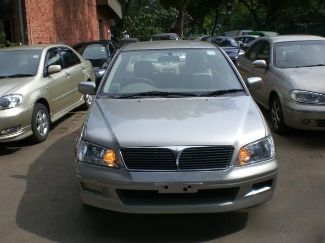 2002 Mitsubishi Lancer Cedia