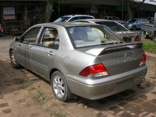 2002 Mitsubishi Lancer Cedia