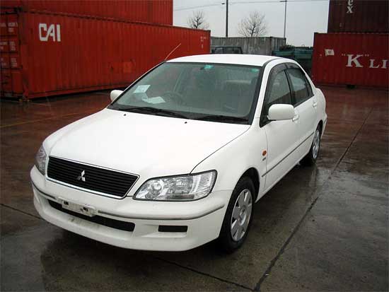 2002 Mitsubishi Lancer Cedia Photos