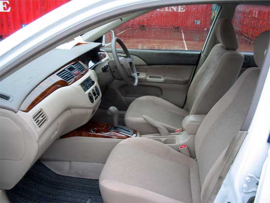 2002 Mitsubishi Lancer Cedia Photos