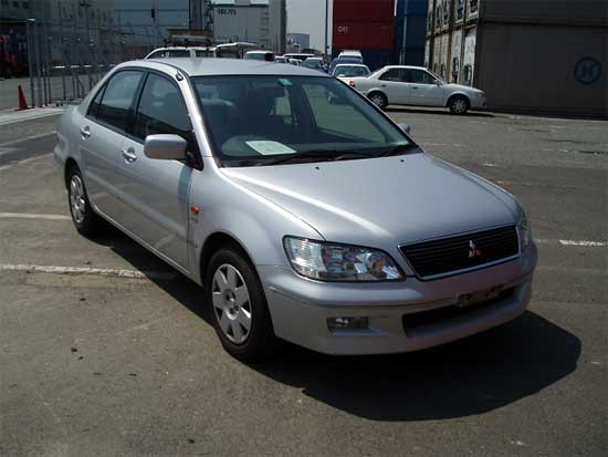 2002 Mitsubishi Lancer Cedia Pictures