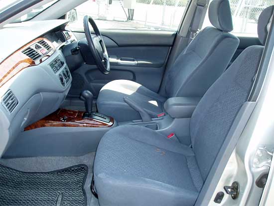 2002 Mitsubishi Lancer Cedia Photos