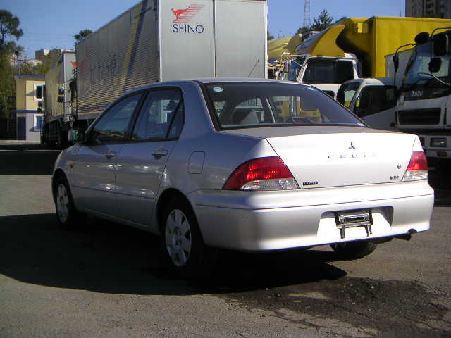 2002 Mitsubishi Lancer Cedia Pictures