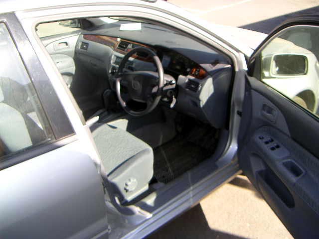 2002 Mitsubishi Lancer Cedia Images