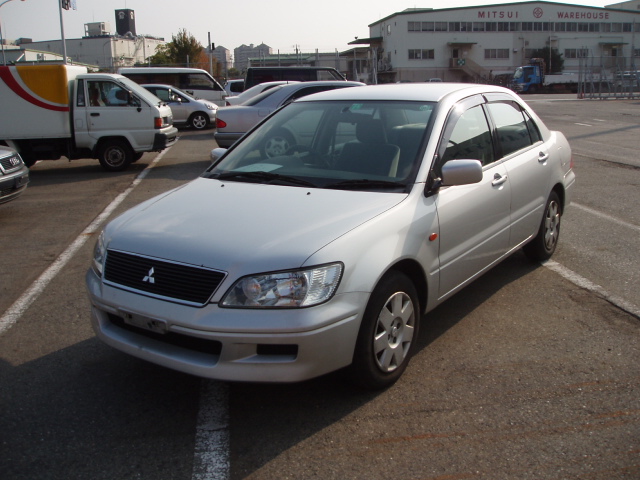 2002 Mitsubishi Lancer Cedia Pictures