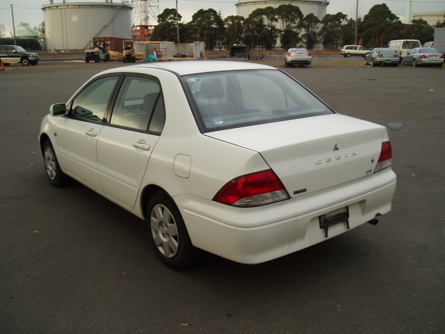 2002 Mitsubishi Lancer Cedia Pictures