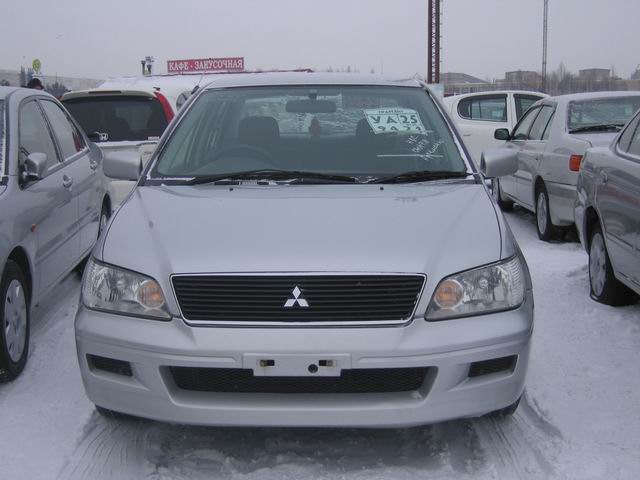 2002 Mitsubishi Lancer Cedia Pictures