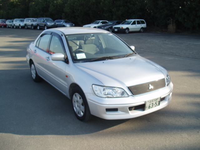 2002 Mitsubishi Lancer Cedia Pictures