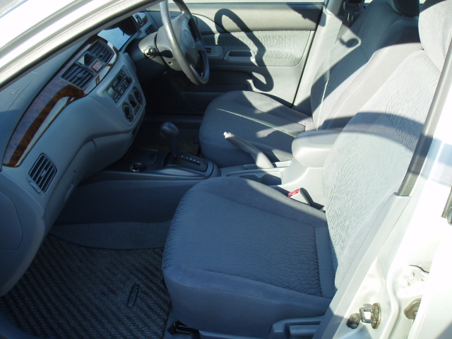 2002 Mitsubishi Lancer Cedia Pictures