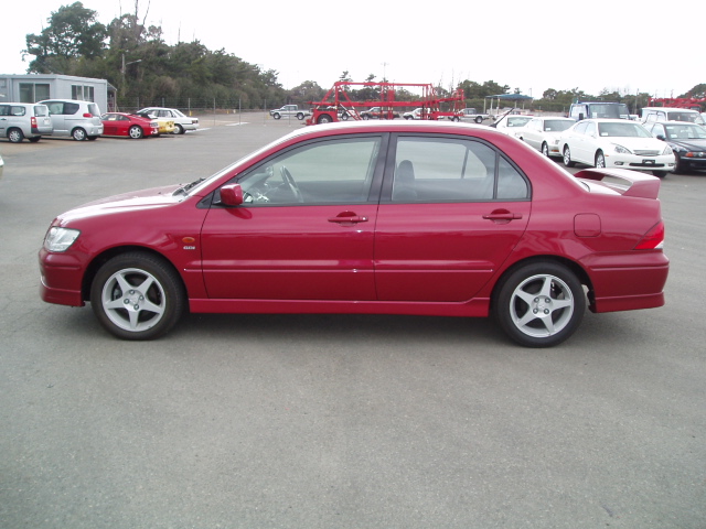 2002 Mitsubishi Lancer Cedia Pictures