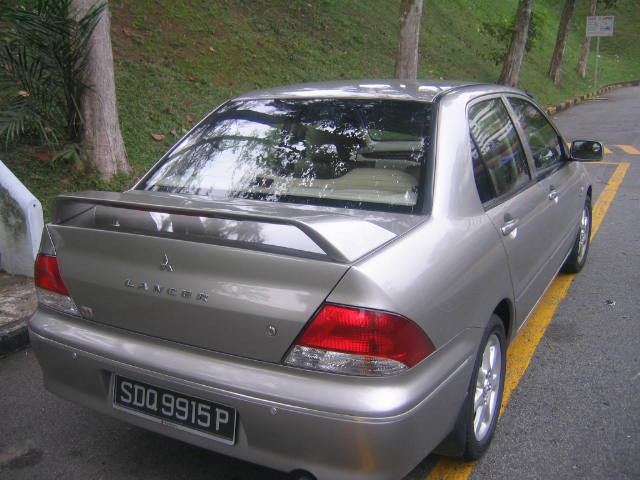 2002 Mitsubishi Lancer Cedia Photos