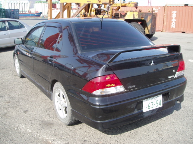 2002 Mitsubishi Lancer Cedia Photos