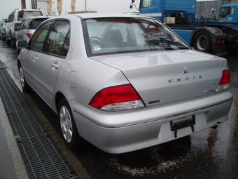 2002 Mitsubishi Lancer Cedia Pics