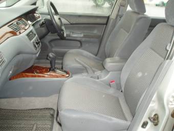 2002 Mitsubishi Lancer Cedia Photos