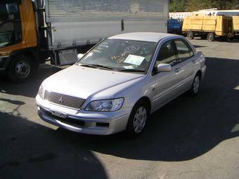 2002 Mitsubishi Lancer Cedia Photos