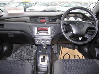 2002 Mitsubishi Lancer Cedia Pictures