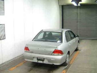 2002 Mitsubishi Lancer Cedia Photos