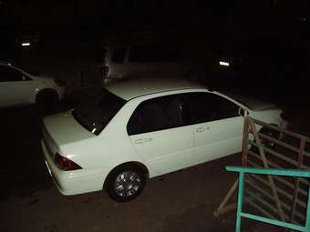 2002 Mitsubishi Lancer Cedia Pictures