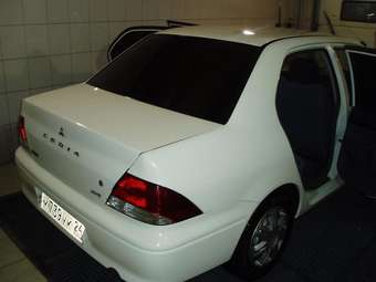 2002 Mitsubishi Lancer Cedia Photos