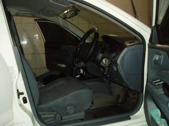 2002 Mitsubishi Lancer Cedia Photos