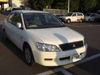 2002 Mitsubishi Lancer Cedia Photos