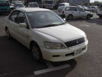 2002 Mitsubishi Lancer Cedia Photos