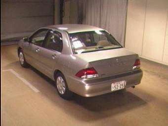 2002 Mitsubishi Lancer Cedia Photos